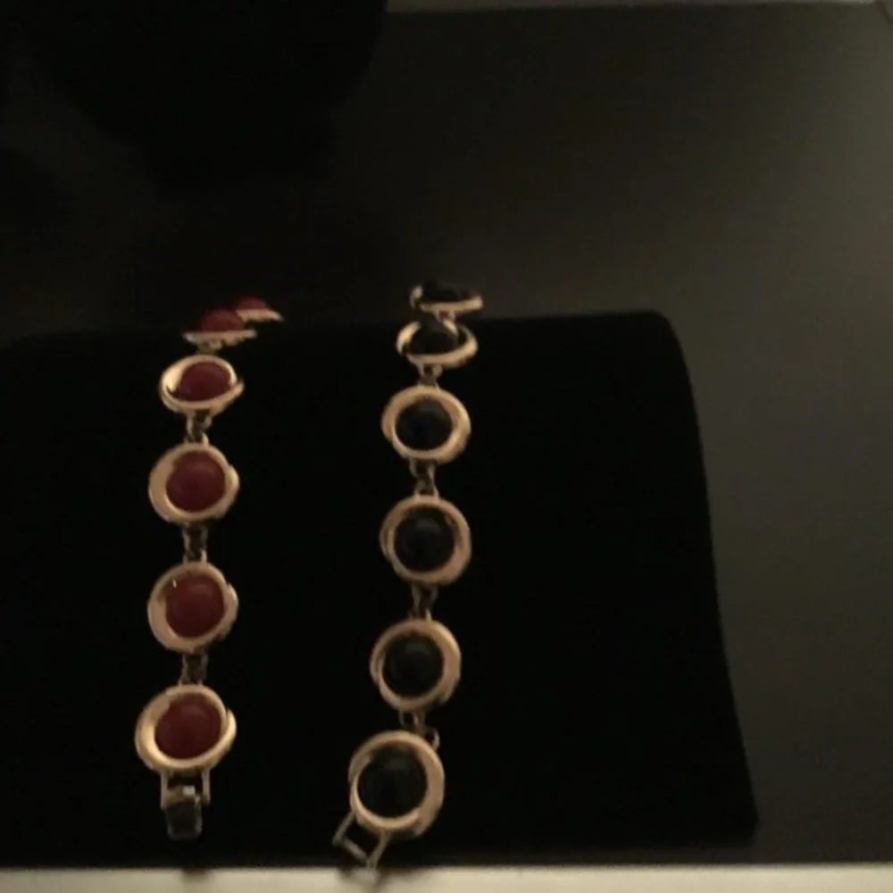 Vintage Monet Chucky Bracelets Red and Black - Picture 2 of 2
